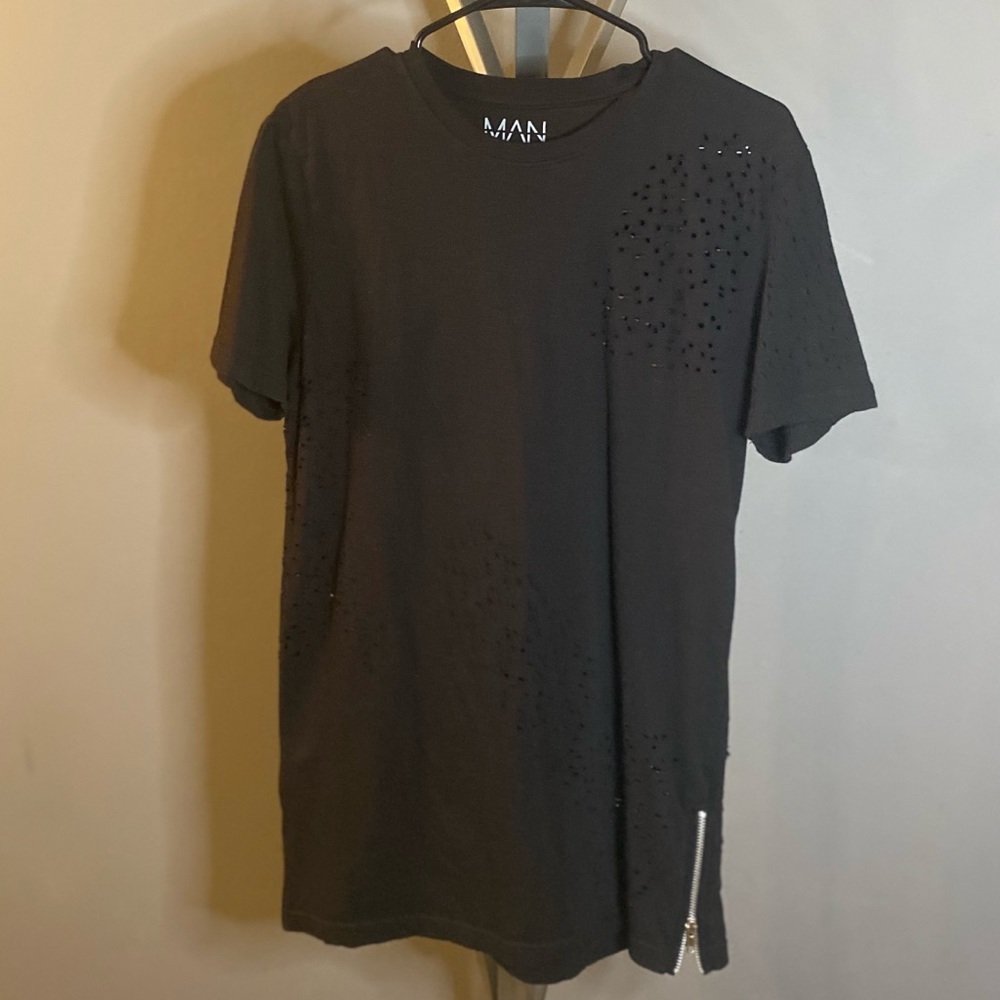 Boohoo Men’s Black Distressed T-Shirt w/ Side Zips